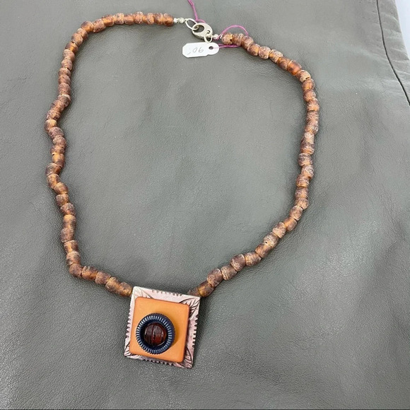 Amber Sea glass beaded necklace w vintage pendant - Picture 2 of 5